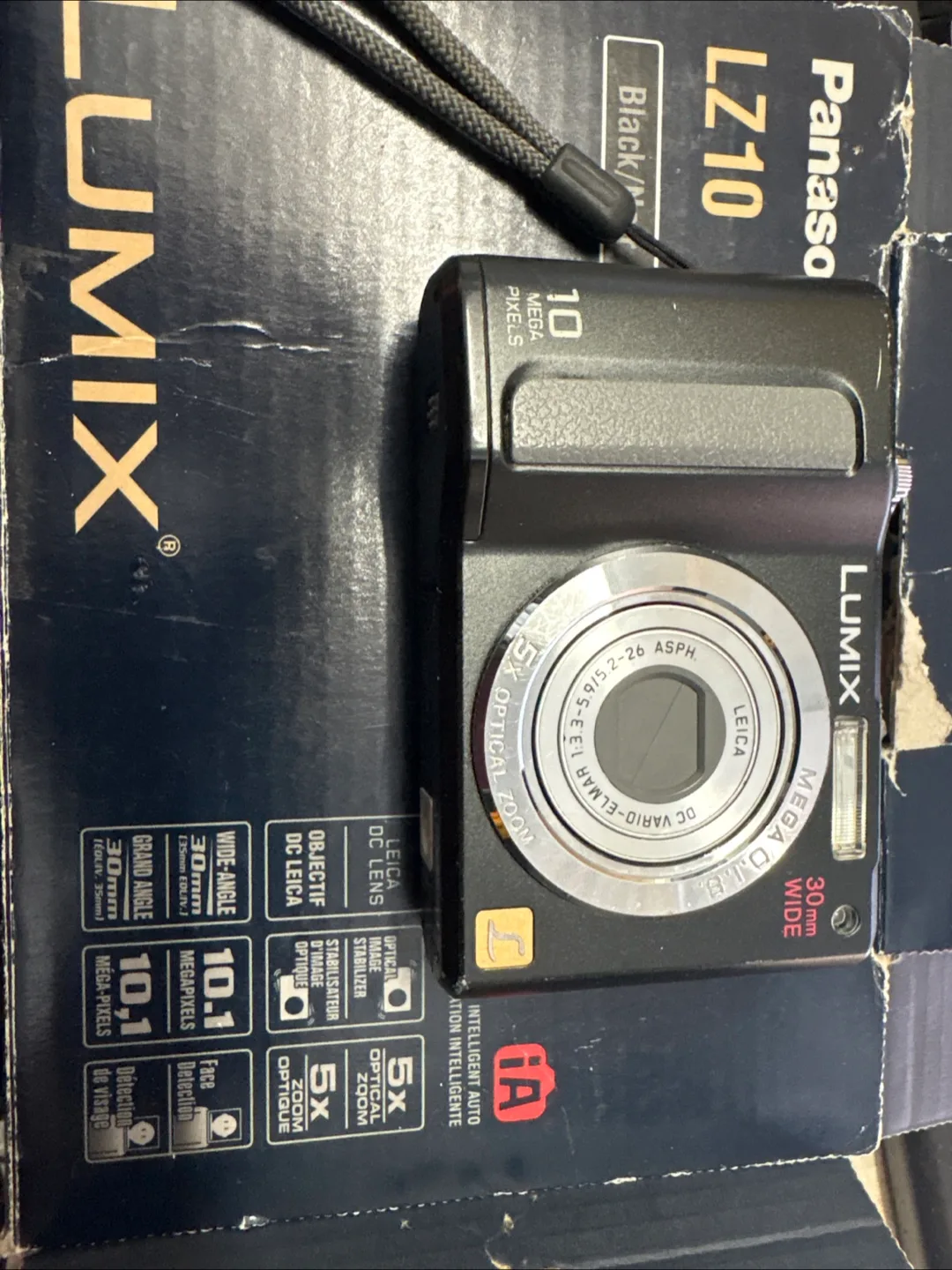 Panasonic Lumix 10.1 MP DMC-LZ10 Camera thumbnail