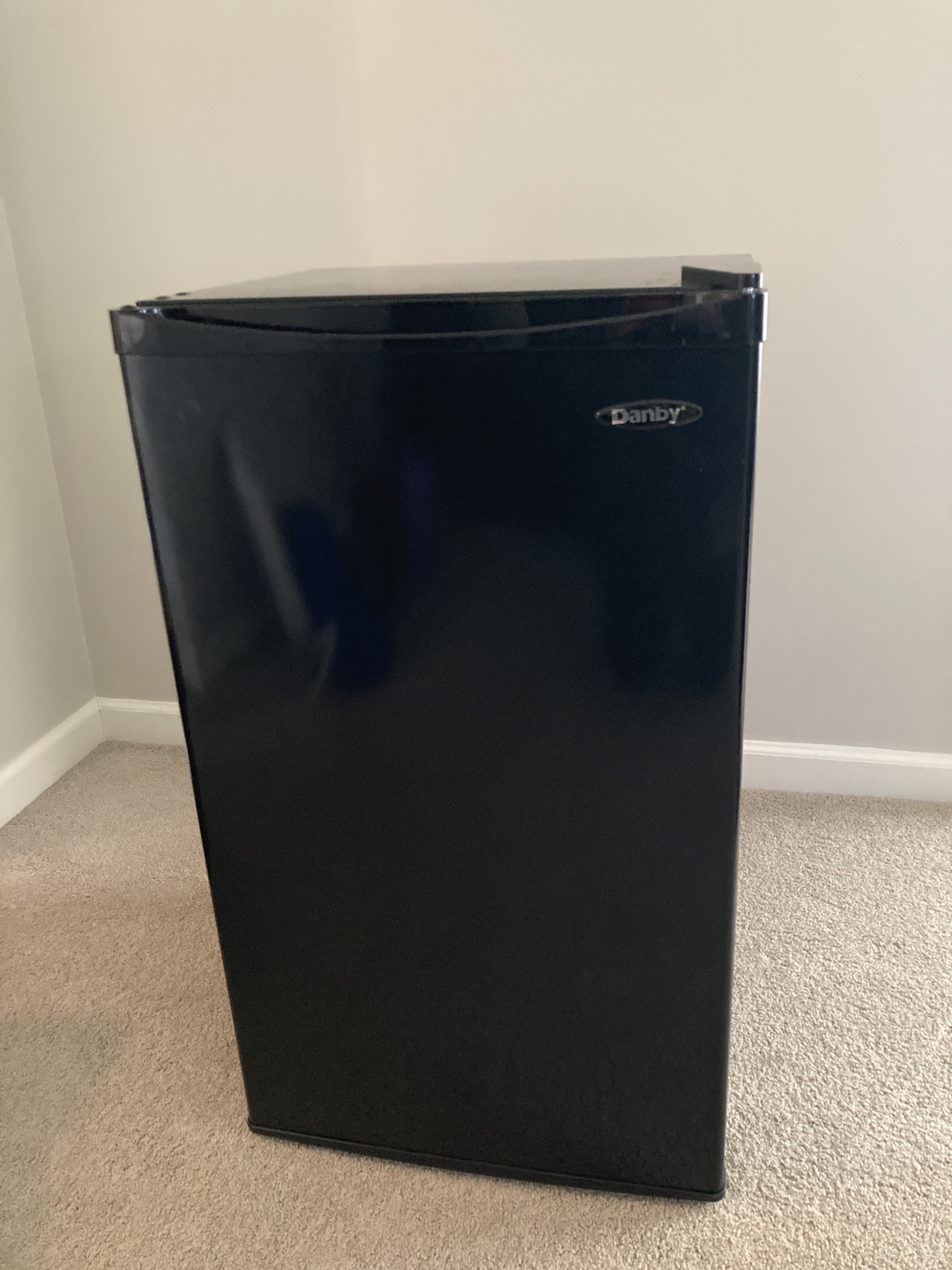 Mini Fridge for Small Spaces