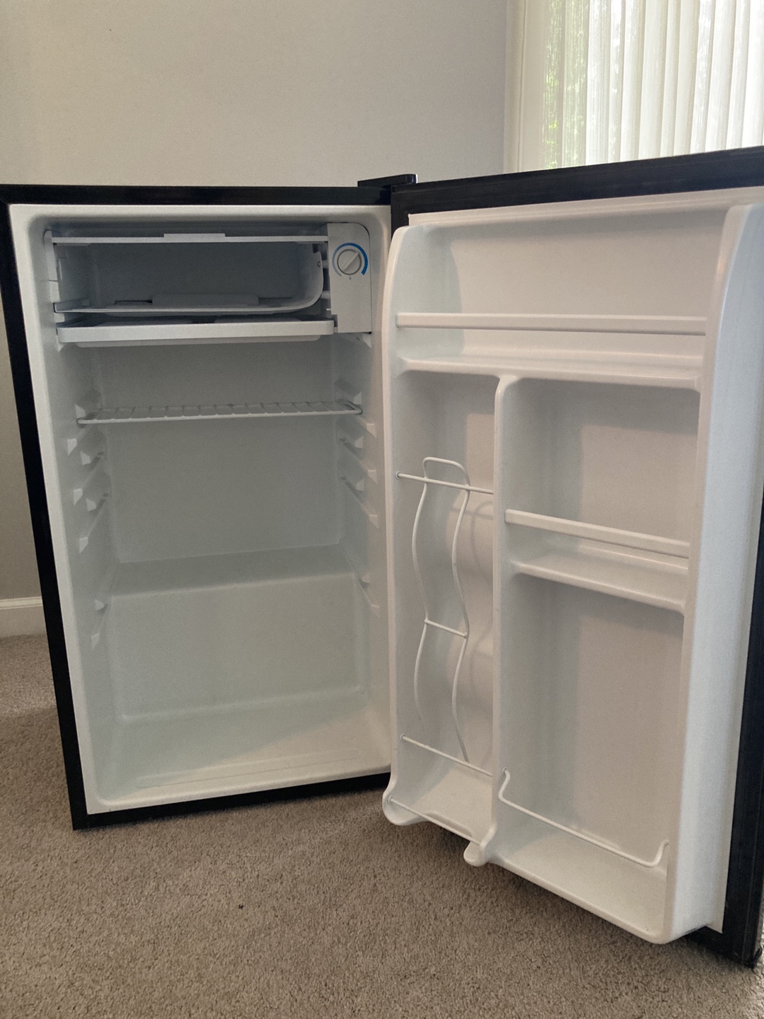 Mini Fridge for Small Spaces - photo 2