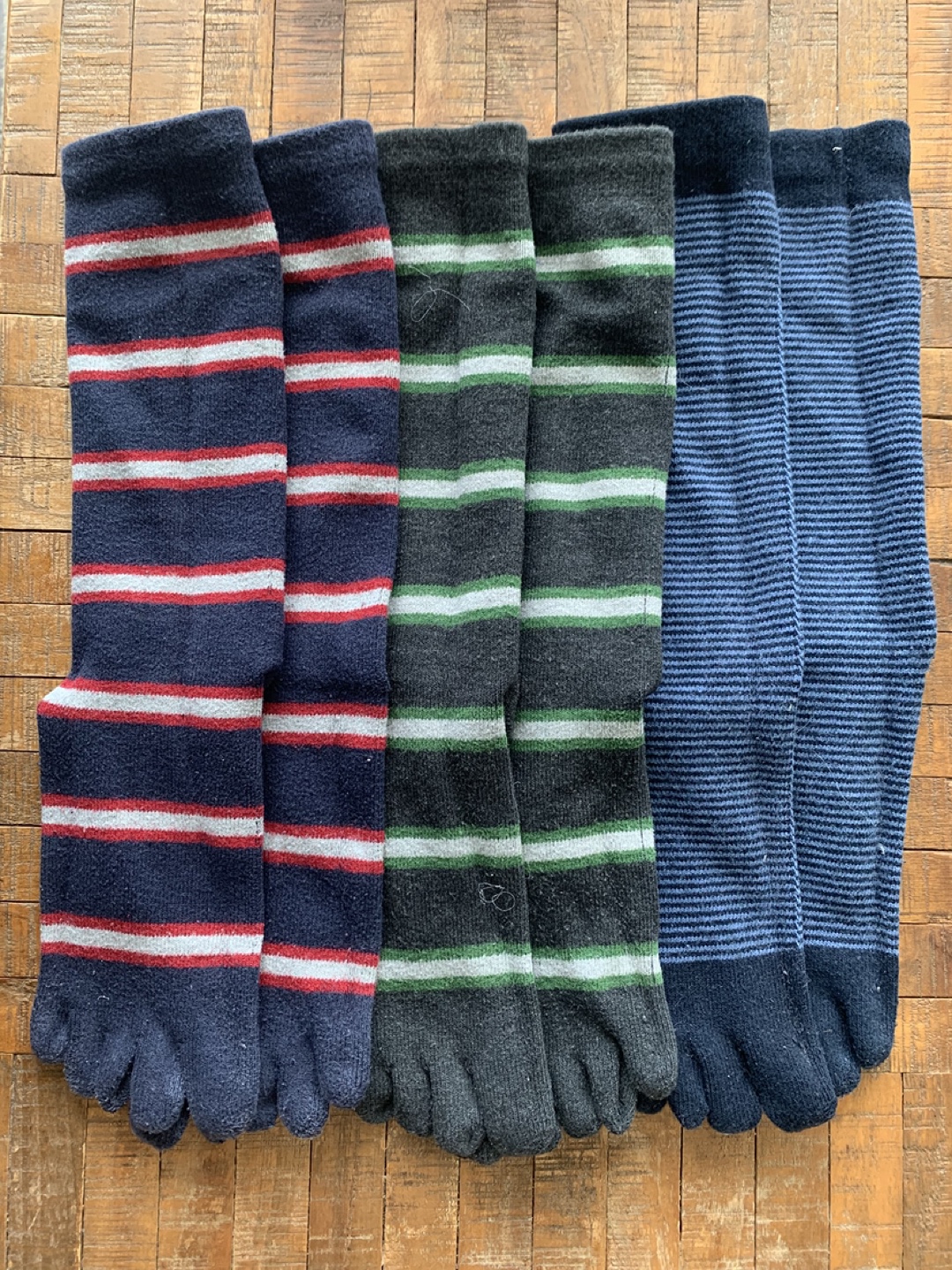 UNIQLO Toe Socks - Black and Multicoloured
