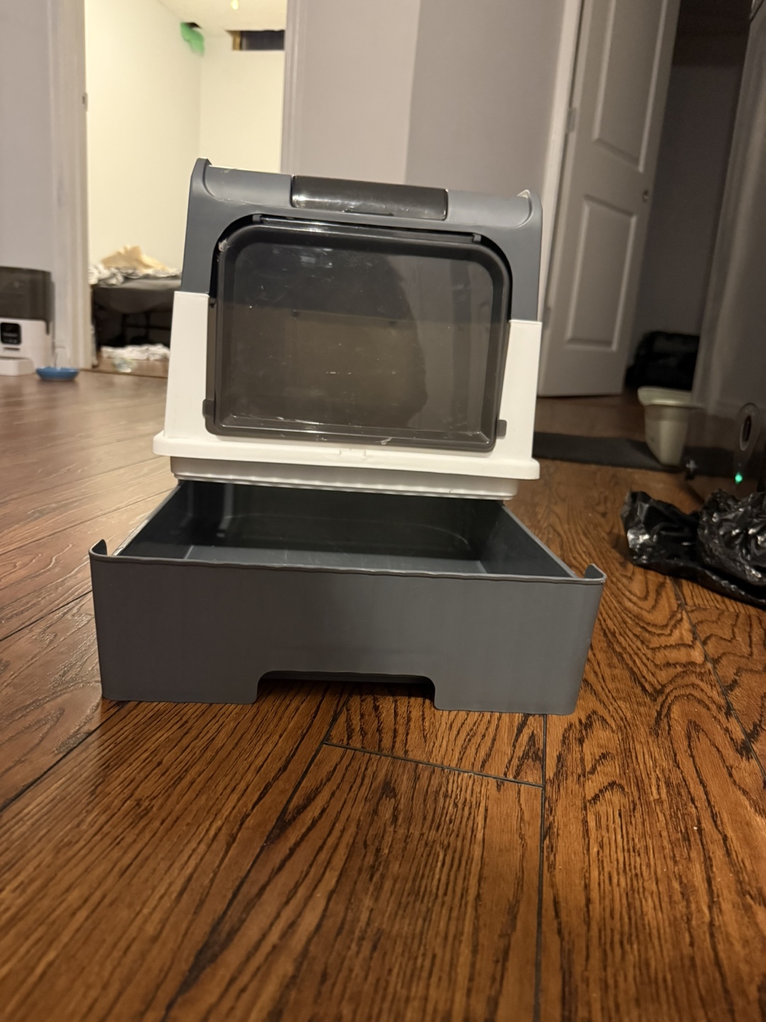 Enclosed Cat Litter Box with Scoop - photo 3