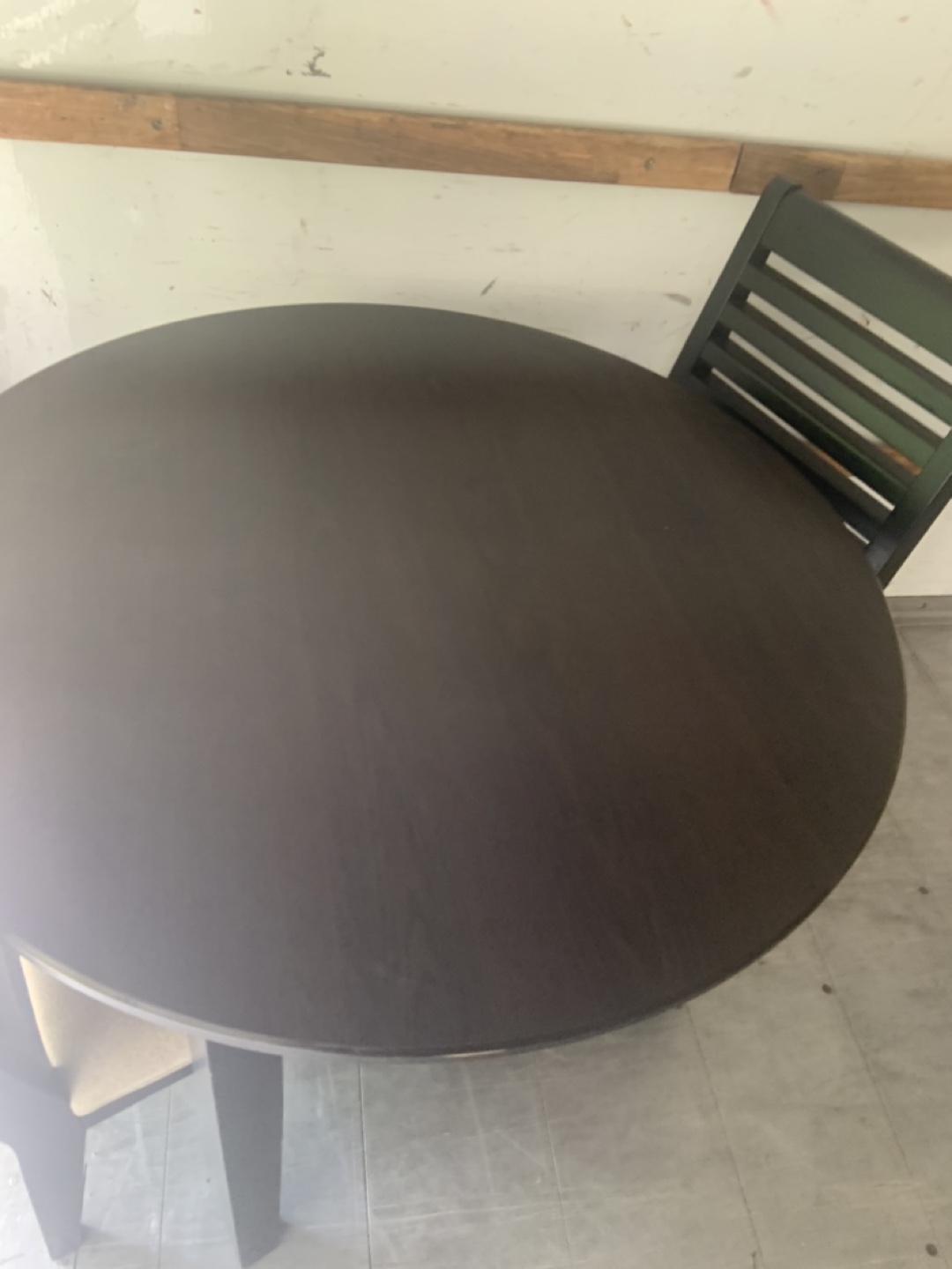 Round Dining Table With Chairs - photo 2