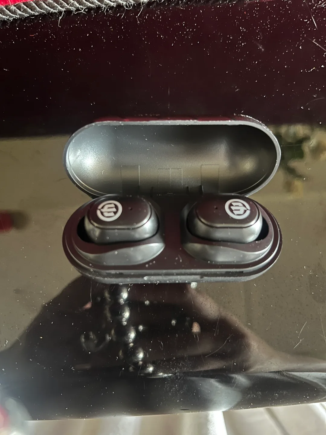 Bluetooth Earbuds thumbnail