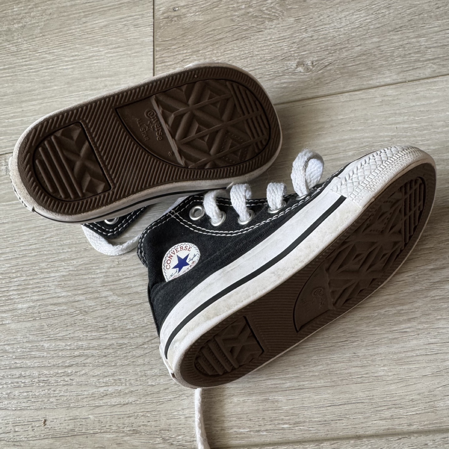 Black Converse toddler size 4 - photo 2