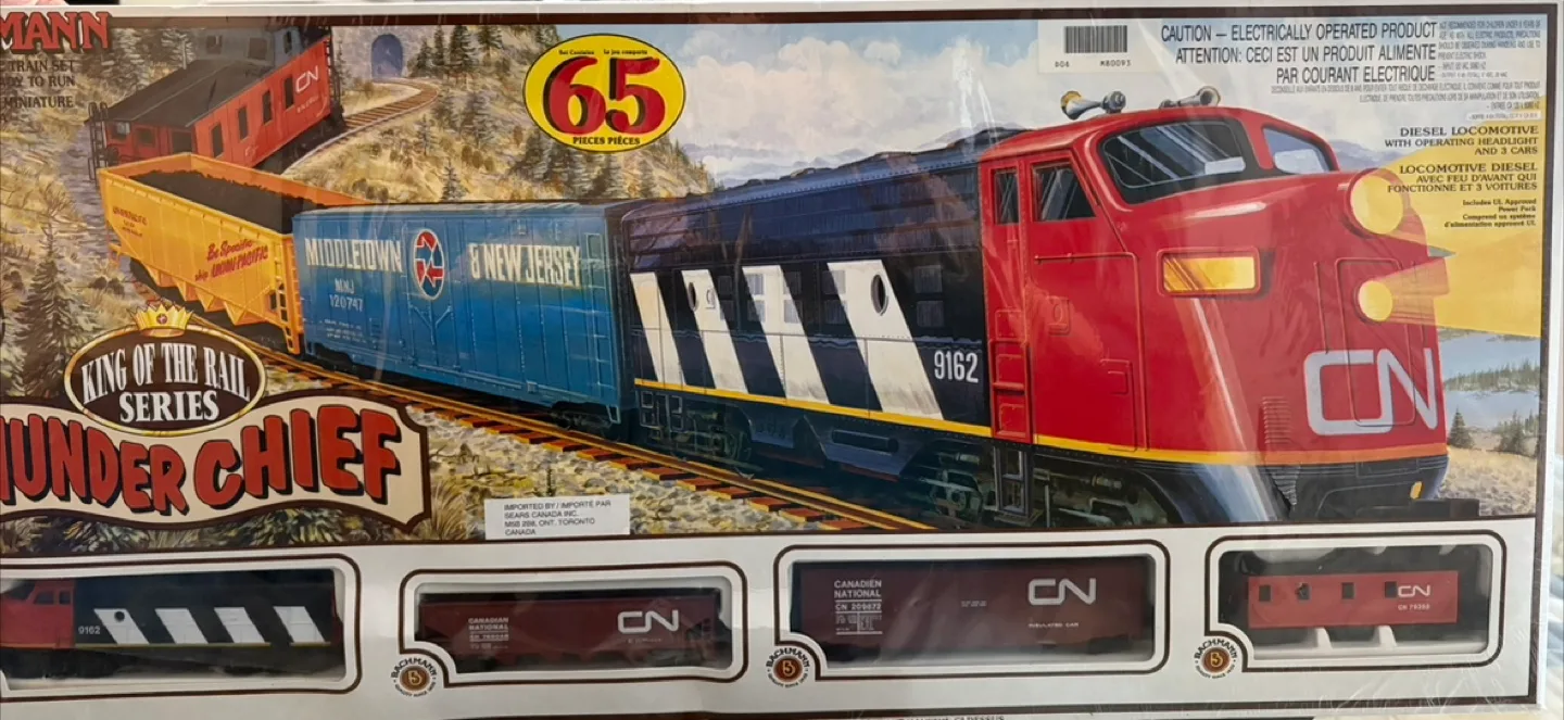 Bachmann CN King of the Rail Thunder Chief Train Set thumbnail