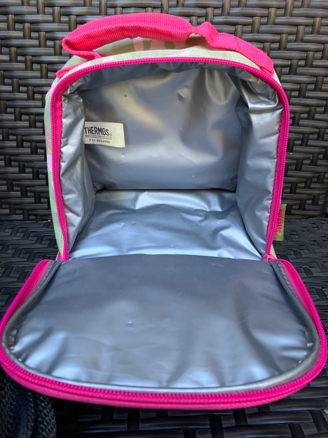 Pink and Floral Insulated Lunch Bag image indicator(2)