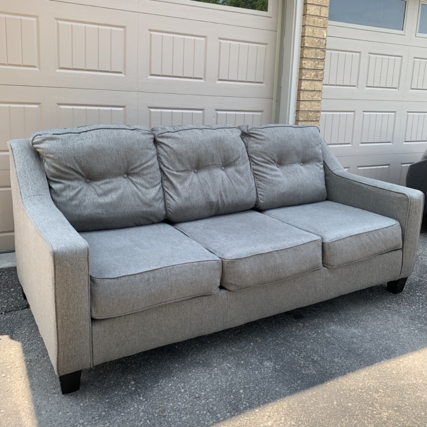 !!FREE DELIVERY!! Comfy Couch