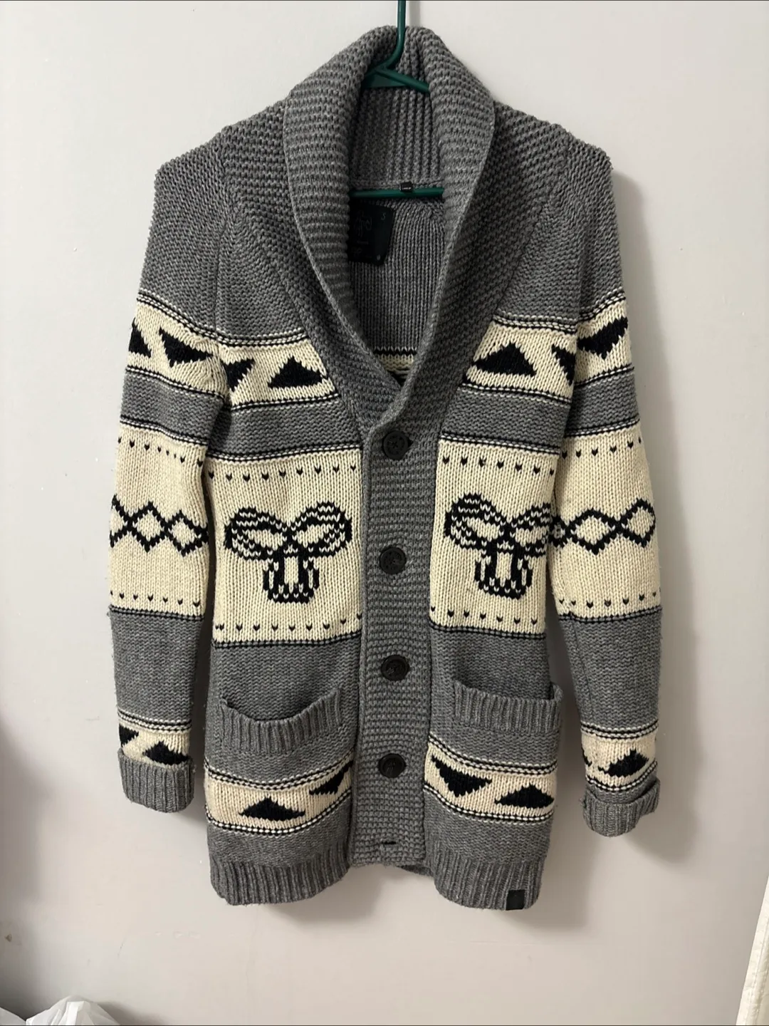 TNA Cardigan thumbnail