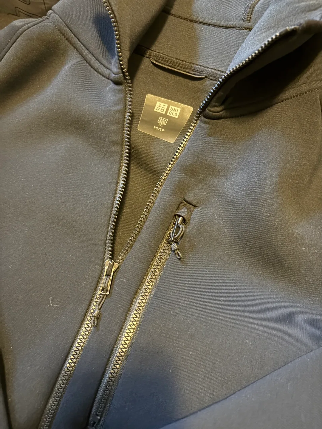 Uniqlo Black Hooded Zip-Up Jacket - XS image indicator(2)