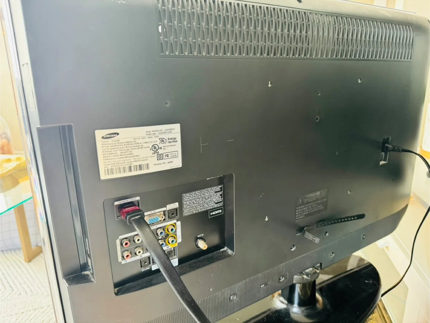 32” Samsung TV image indicator(3)