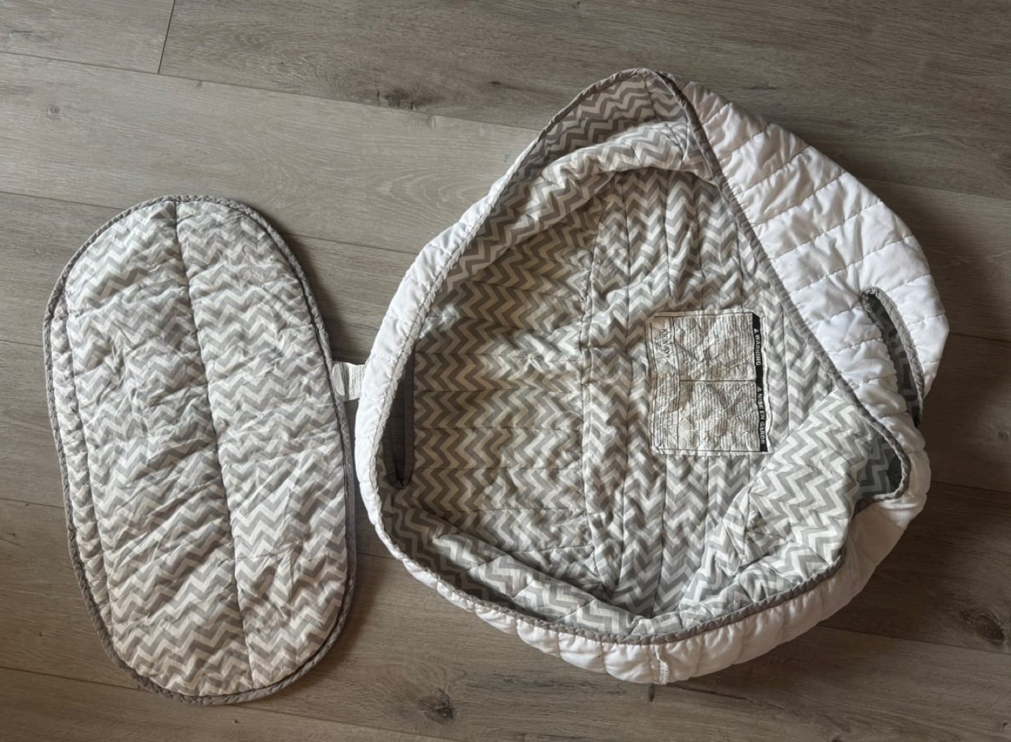 Moses basket bedding