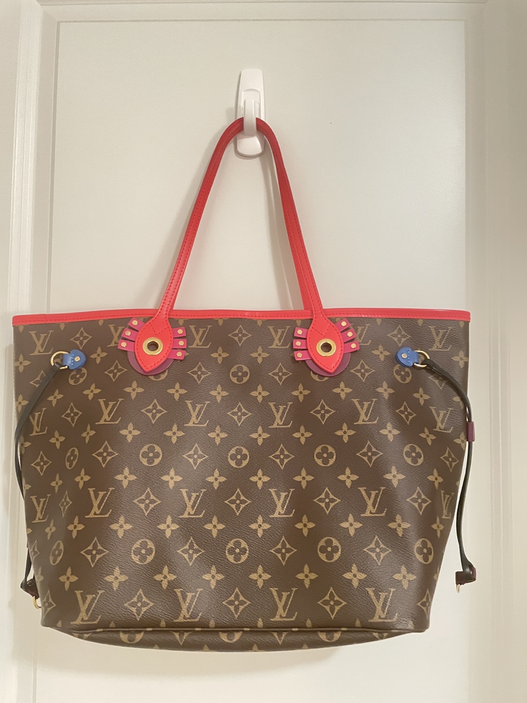 Louis Vuitton monogram Neverfull Tote Bag