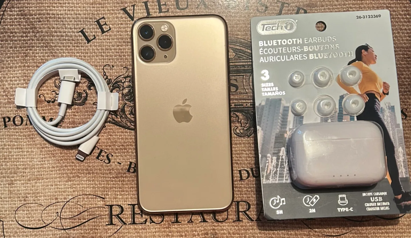 (100%) IPhone 11 Pro 64GB-Excellent+Accessories. thumbnail