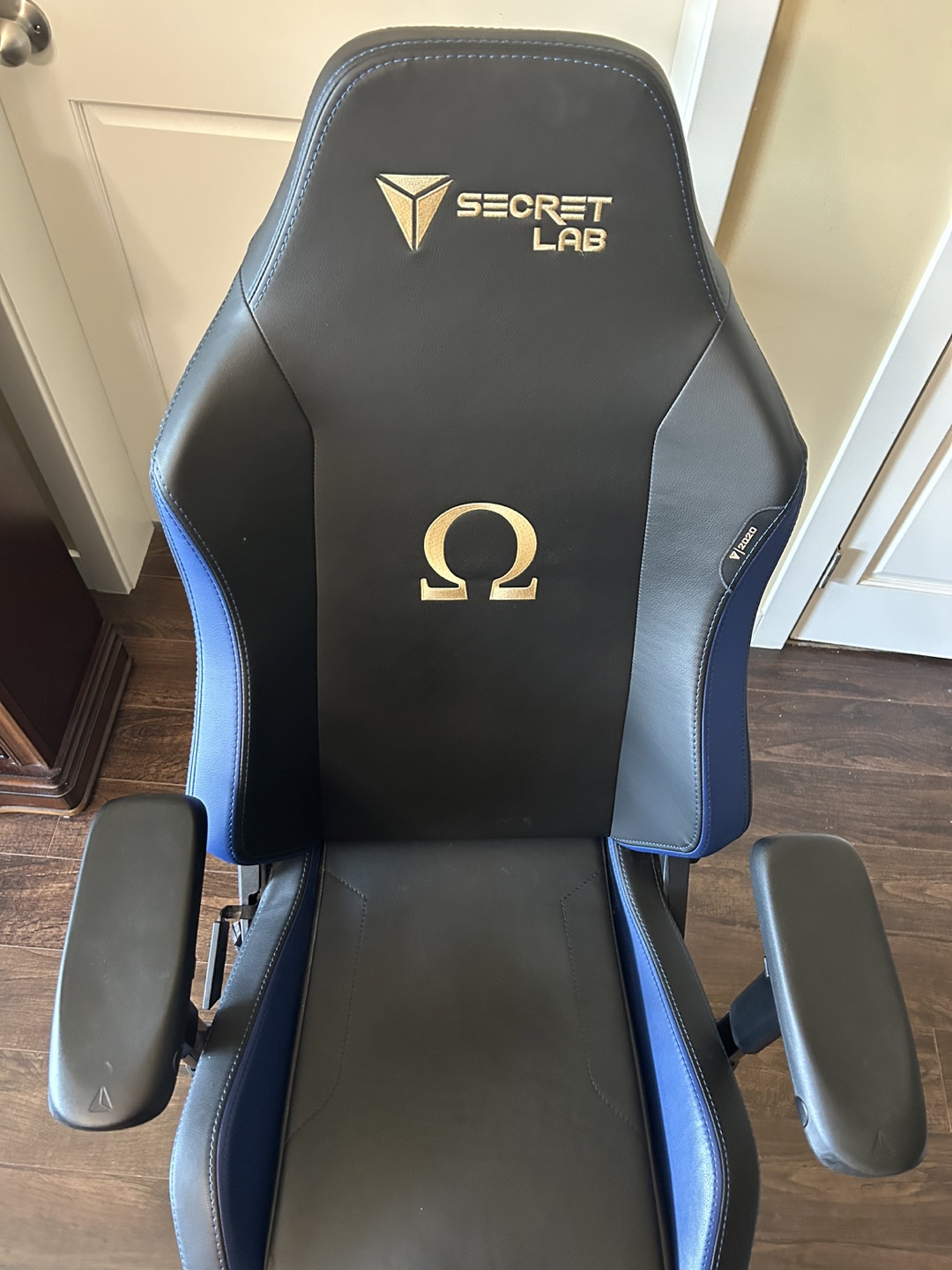 Secretlab Omega Gaming Chair - photo 2