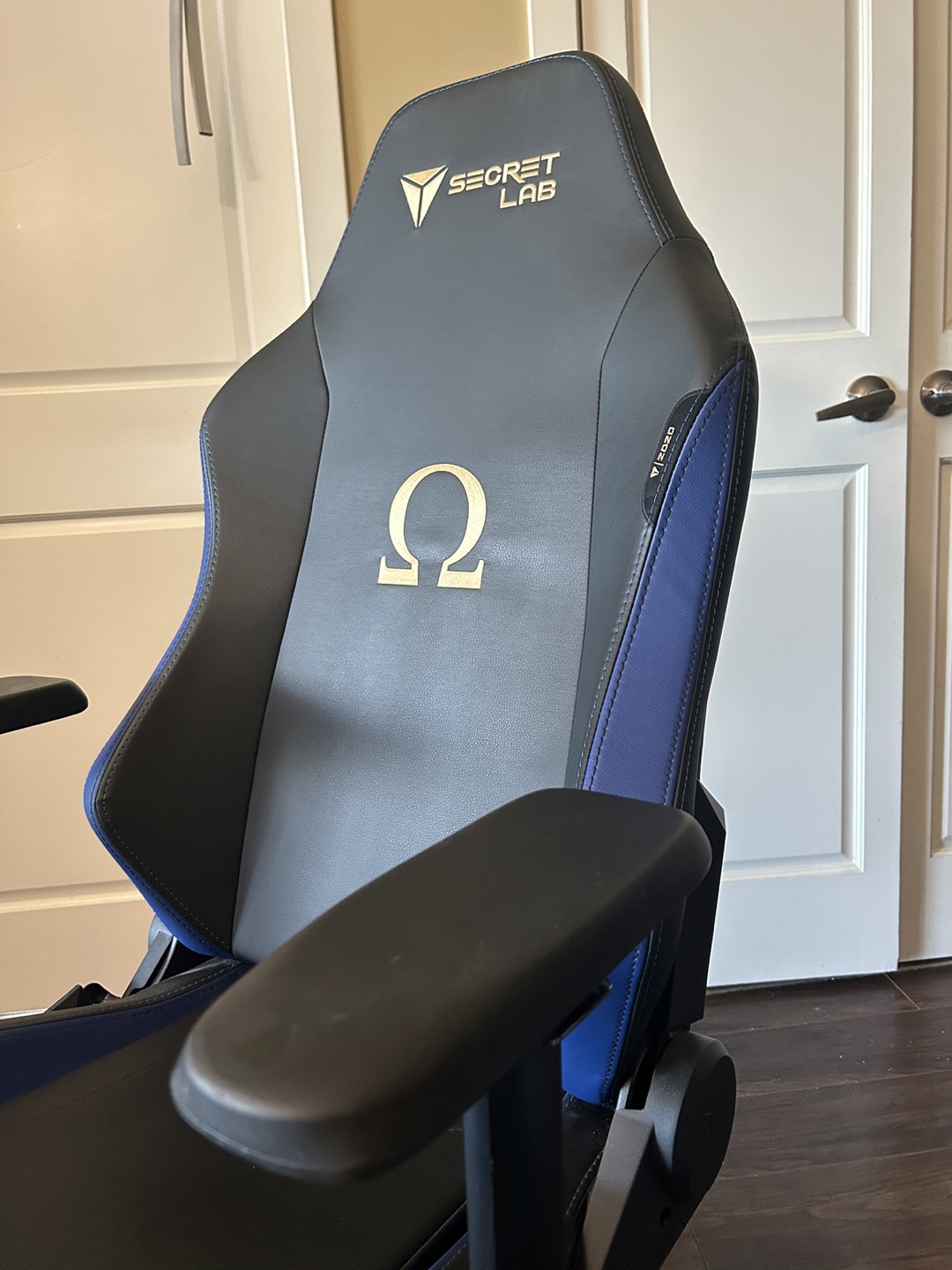 Secretlab Omega Gaming Chair - photo 4