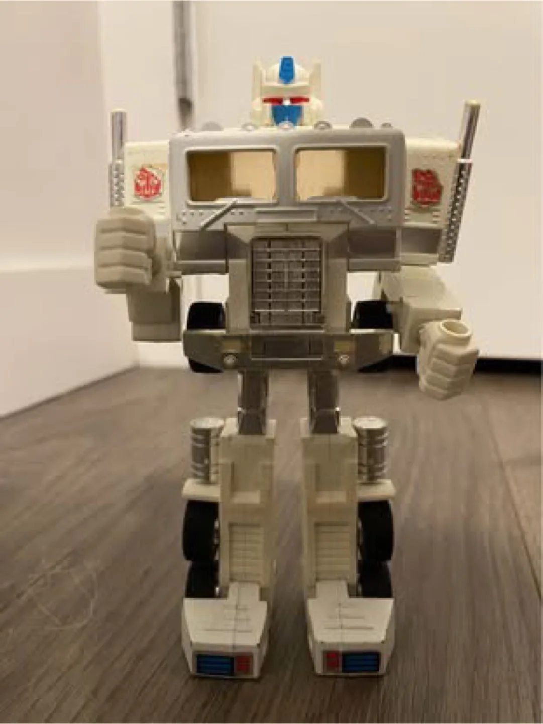 G1 Ultra Magnus Transformers image indicator(8)