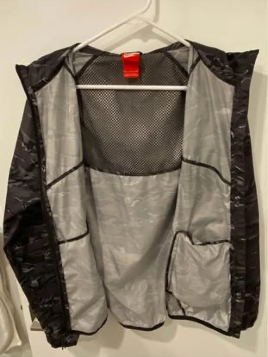 Nike Packable Camo Jacket image indicator(3)