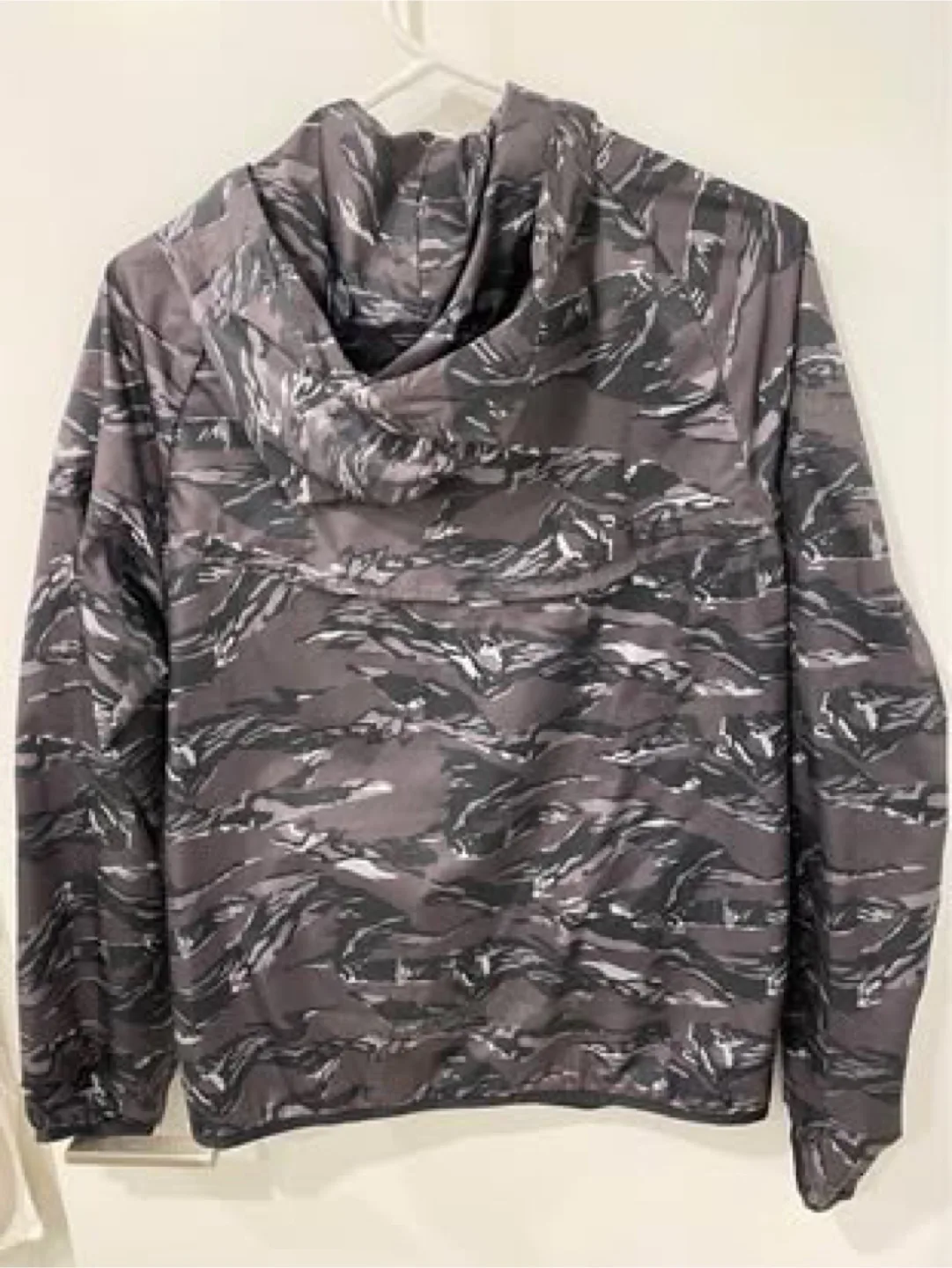 Nike Packable Camo Jacket image indicator(2)
