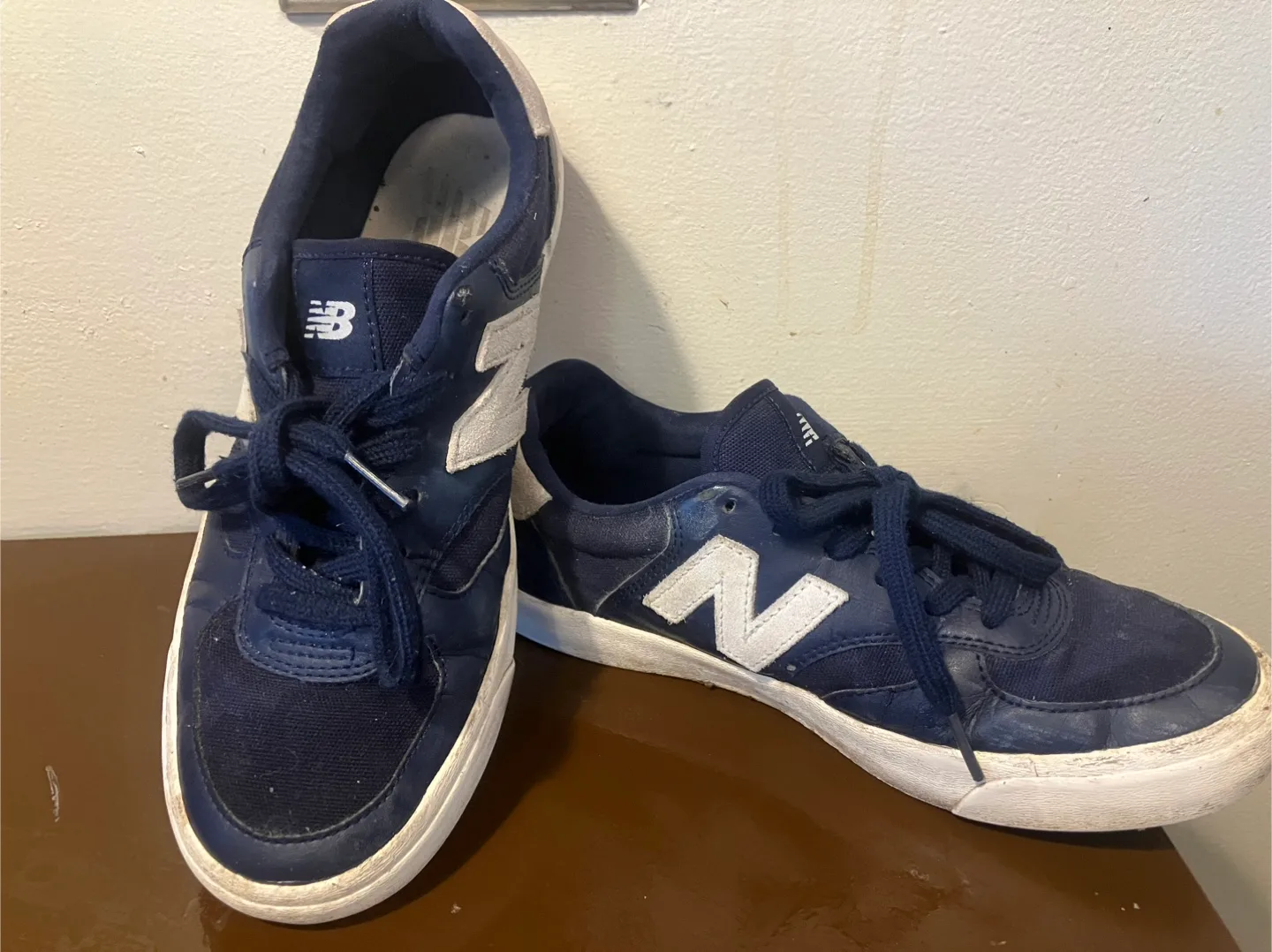 New Balance Navy Sneakers thumbnail