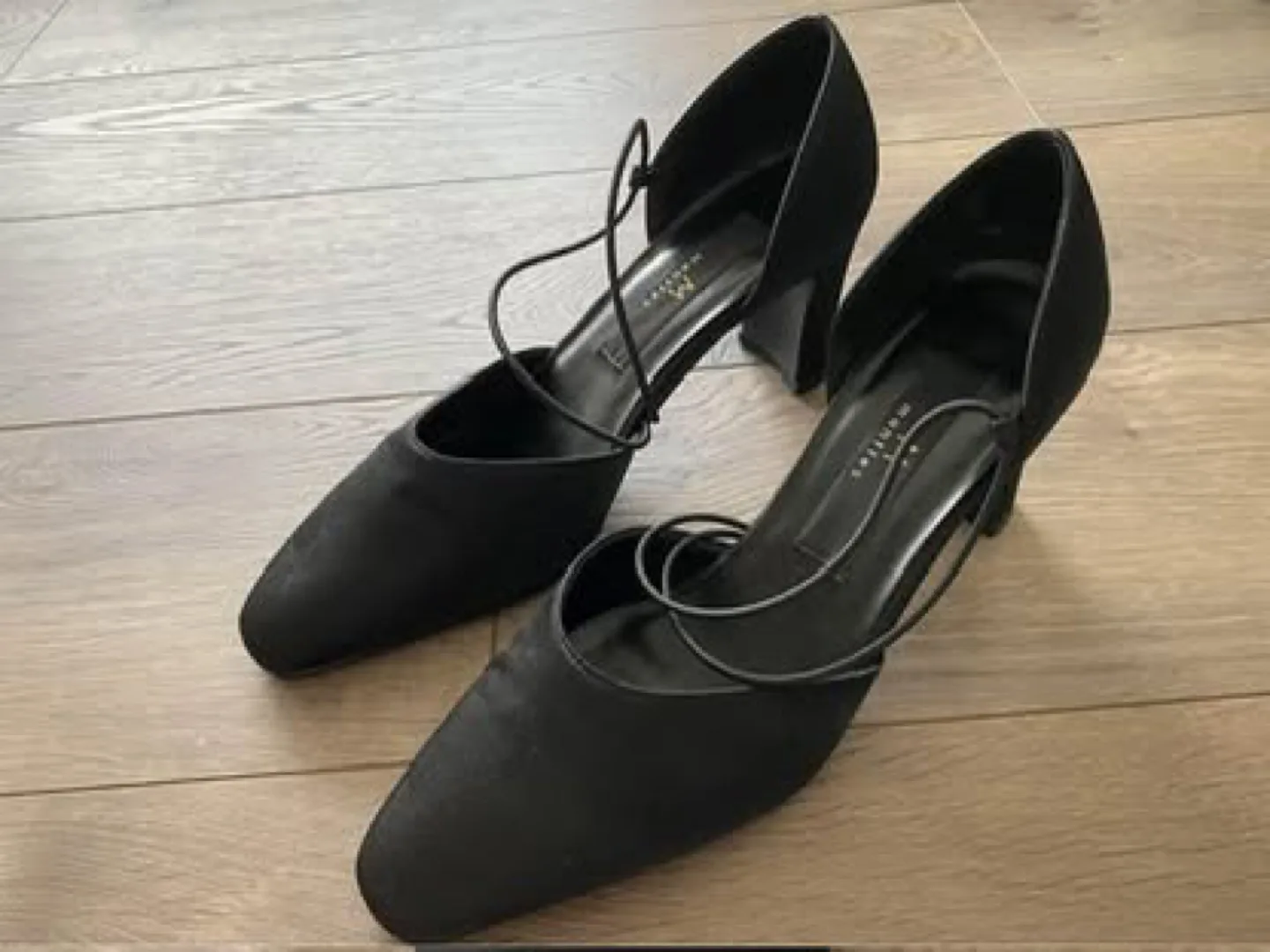Black Heels by Mantles W7.5 thumbnail