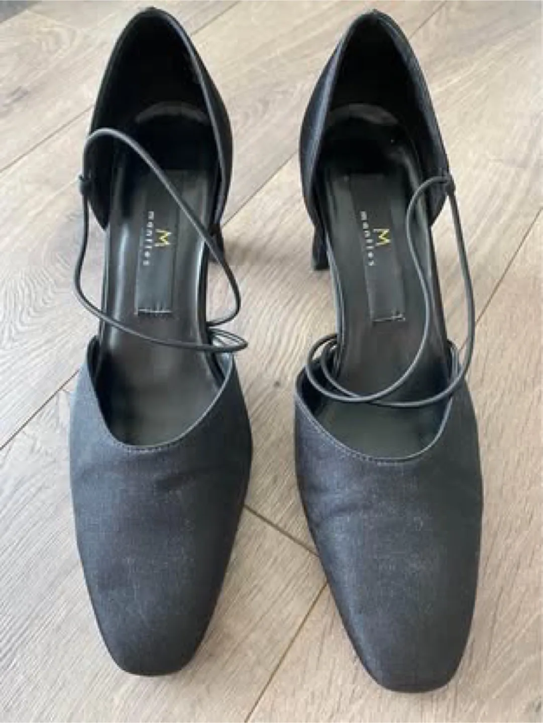 Black Heels by Mantles W7.5 image indicator(3)