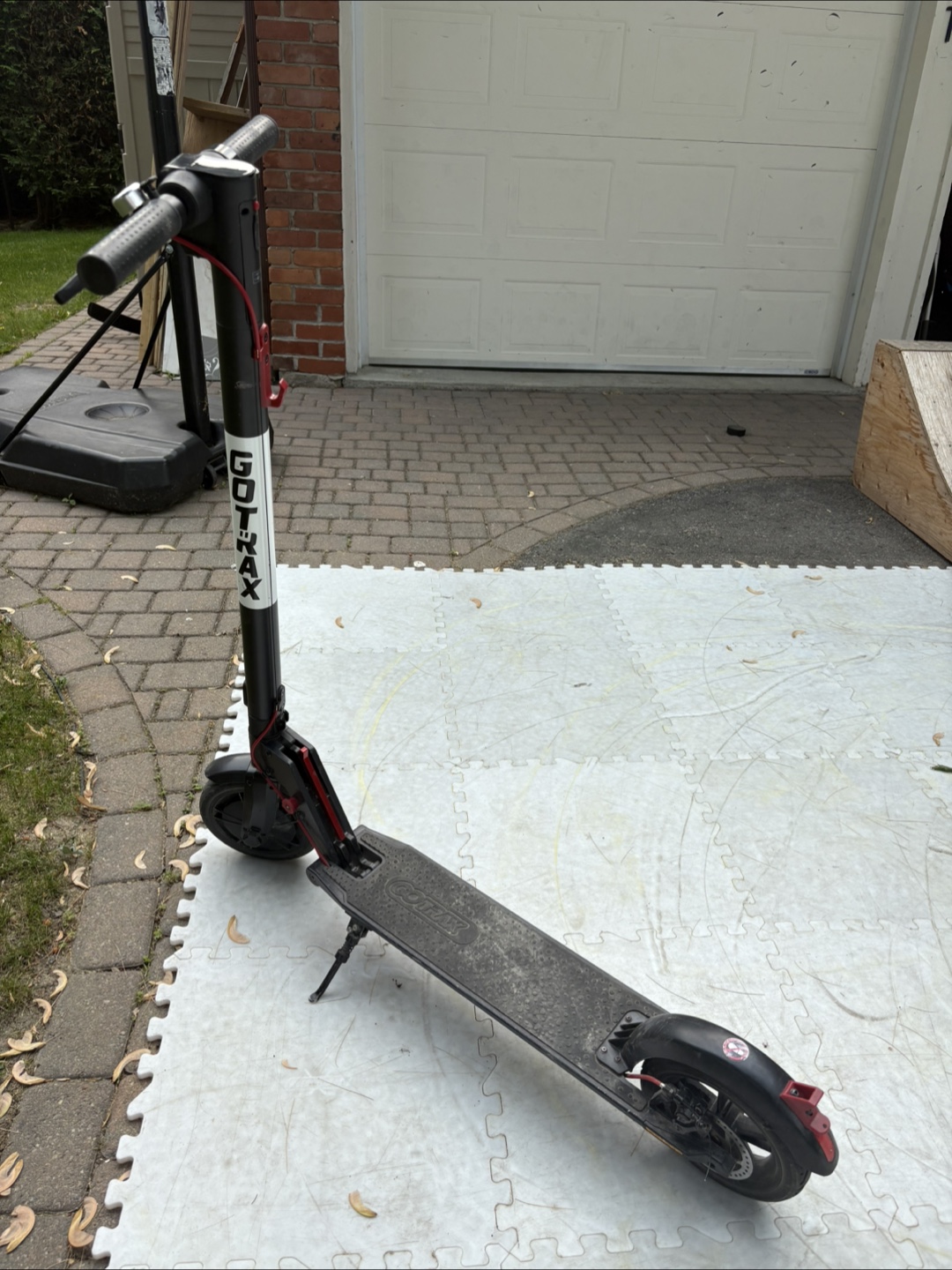 Go-Trax GXL V2 electric scooter