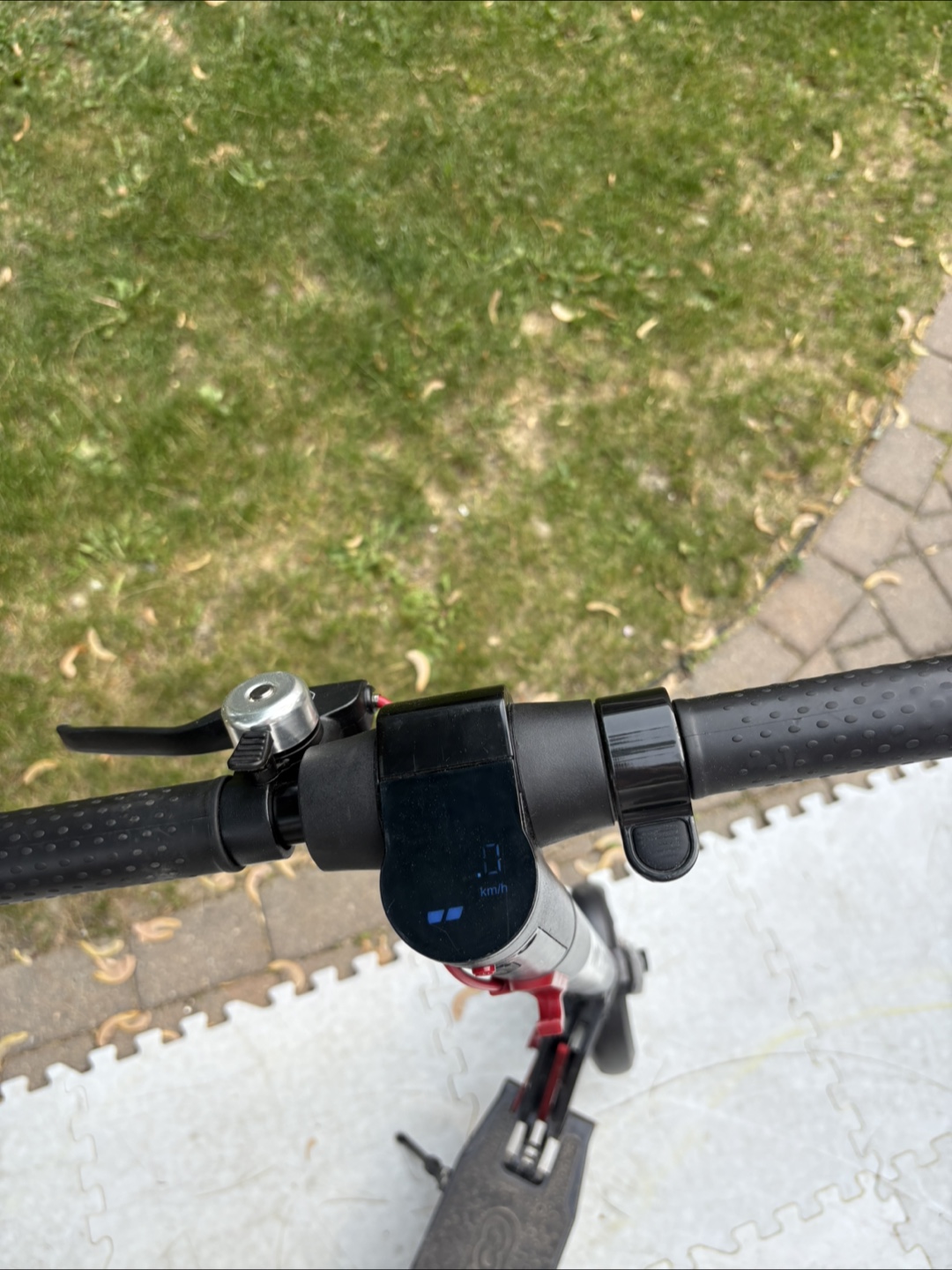 Go-Trax GXL V2 electric scooter - photo 4