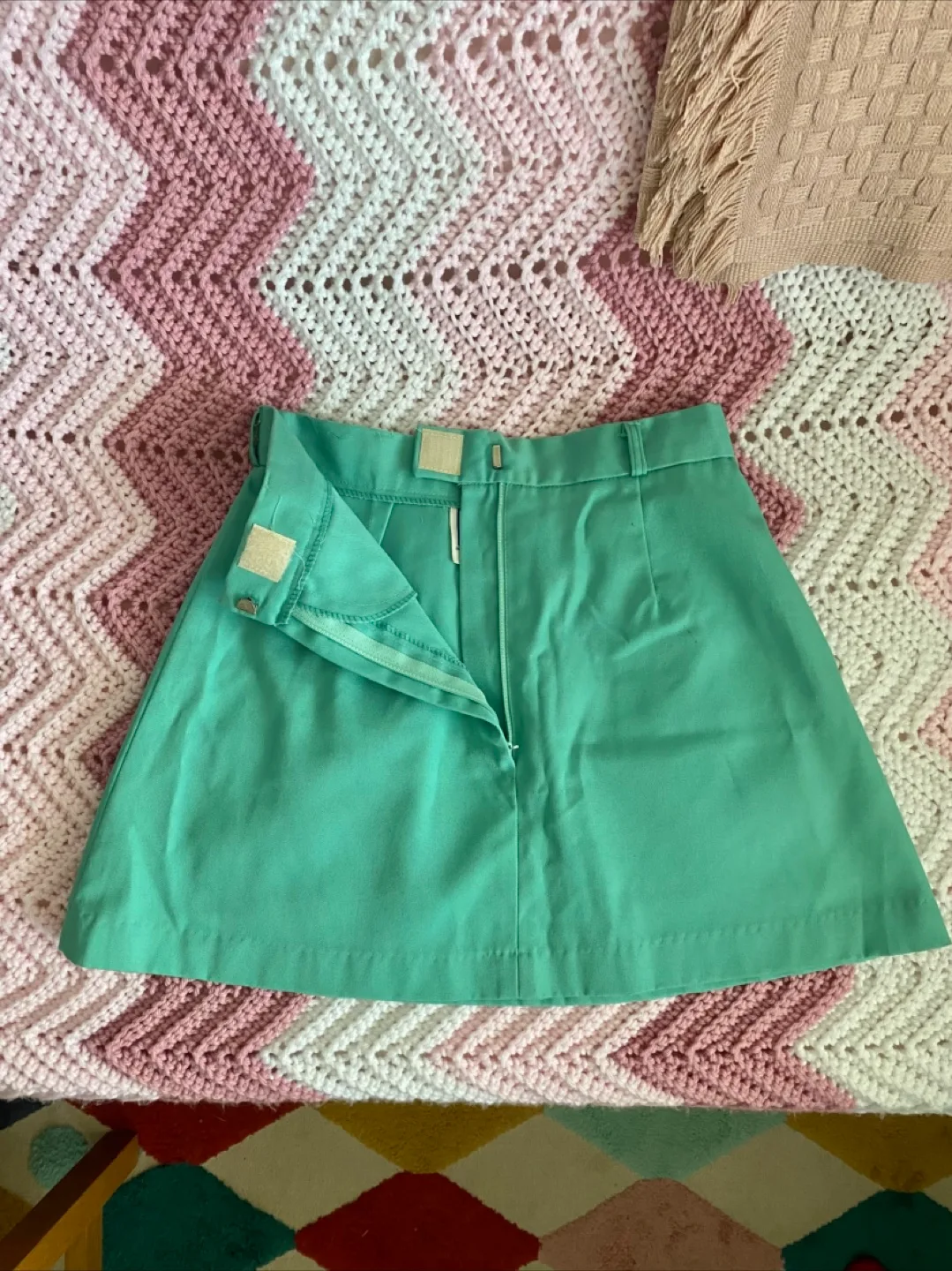 1970s mini skirt image indicator(3)