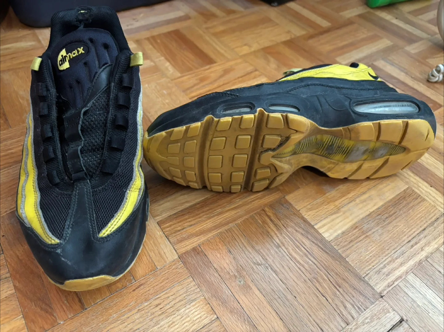 NO LACES - Nike Air Max 95 Black and Yellow Sneakers thumbnail