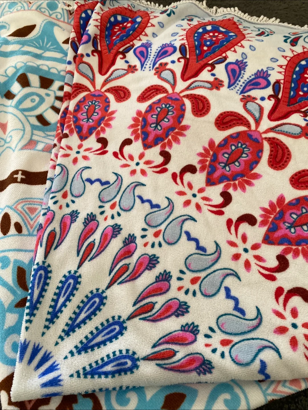 Pair of Circular Beach Towels/Blankets image indicator(2)