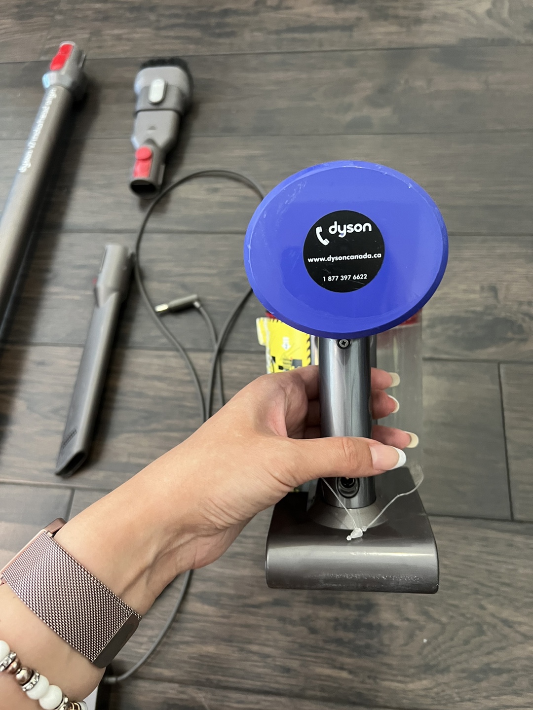 Dyson V7 Motorhead Origin Vacuum - photo 2