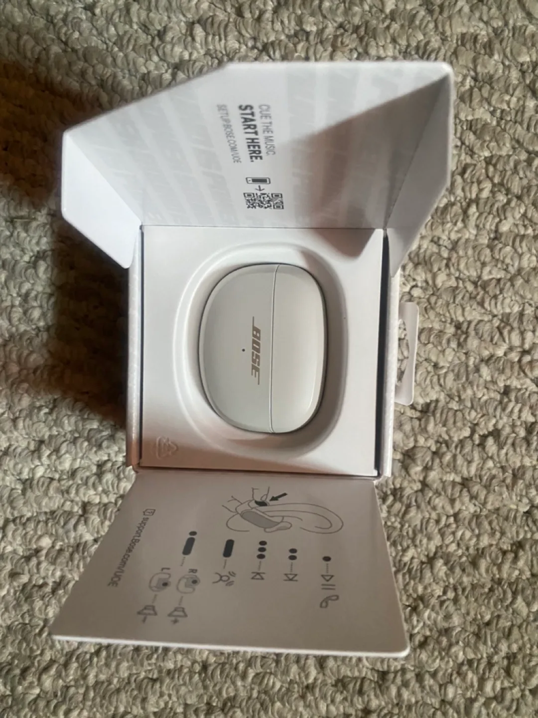 Bose Ultra Open Earbuds thumbnail