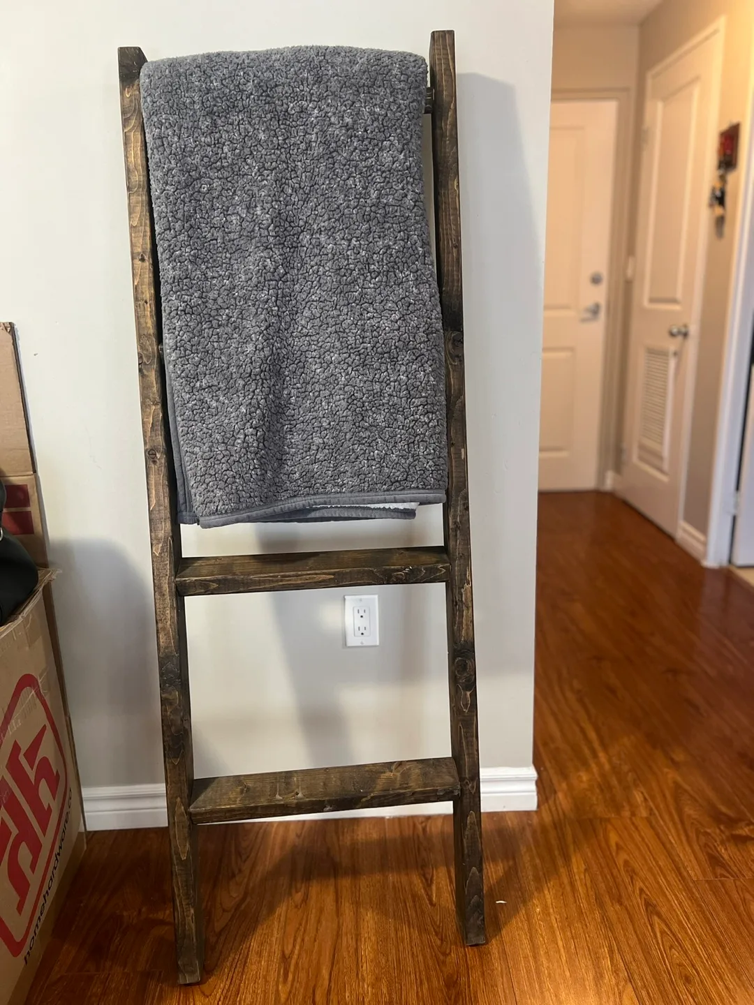 Wooden Blanket Ladder thumbnail