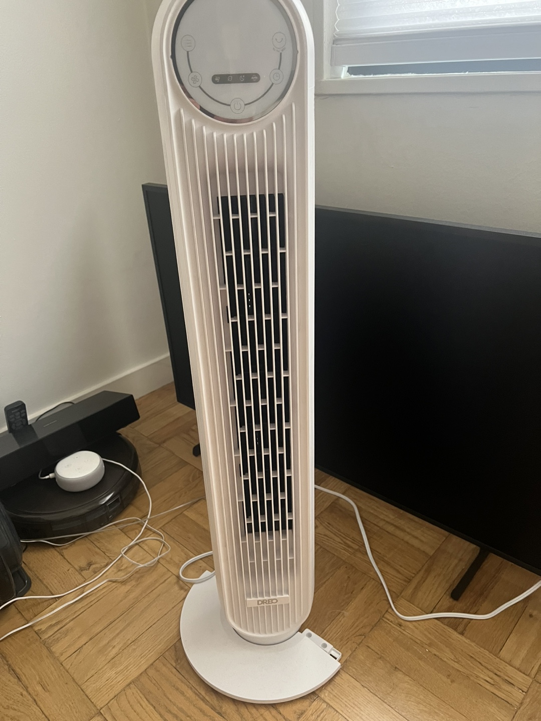 STANDING TOWER FLOOR FAN, WHITE COLOR