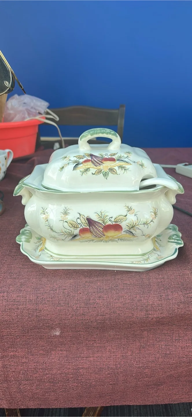 Vintage Soup Tureen thumbnail