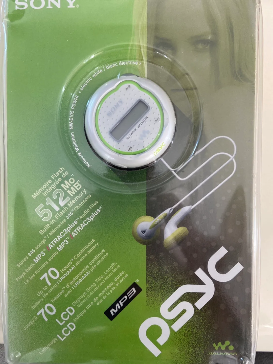 Sony NW-E105 PWSWI Network Walkman MP3 Player thumbnail