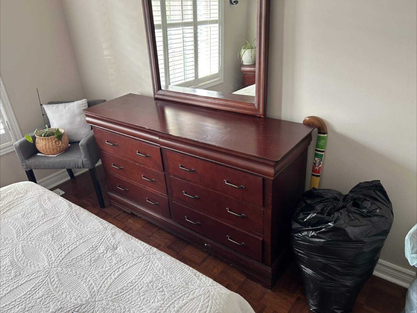 Dresser bedroom set with side tables