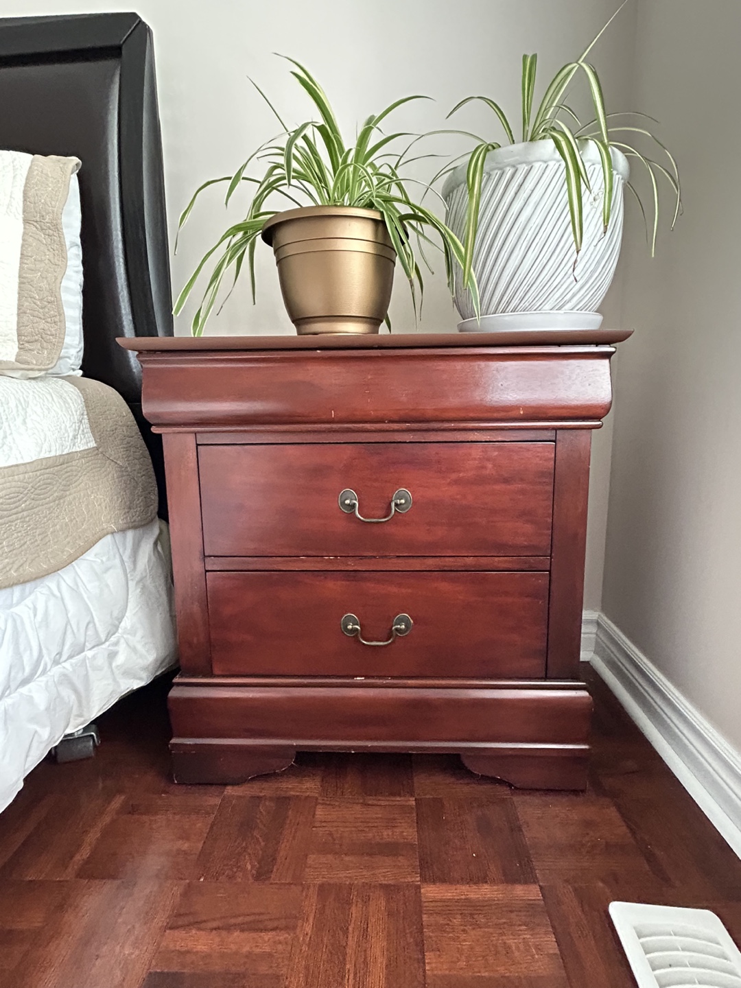Dresser bedroom set with side tables - photo 5