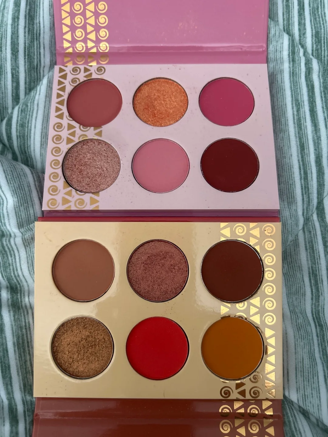 Juvia's Place Eyeshadow Palettes thumbnail