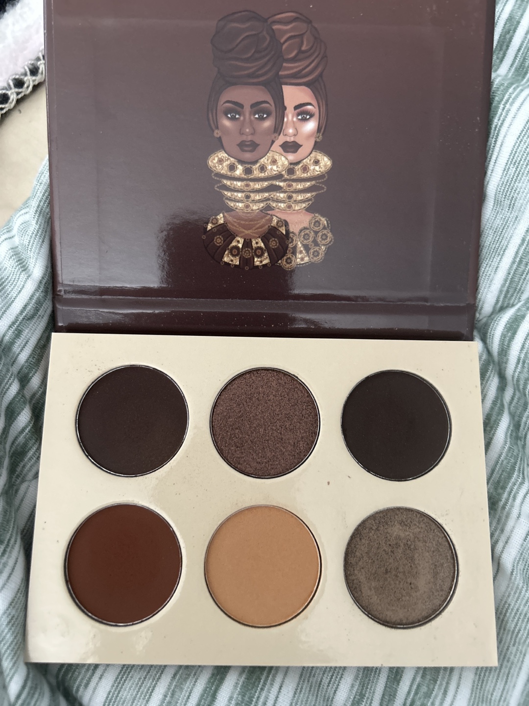 Juvia's Place The Chocolates Eyeshadow Palette - photo 2