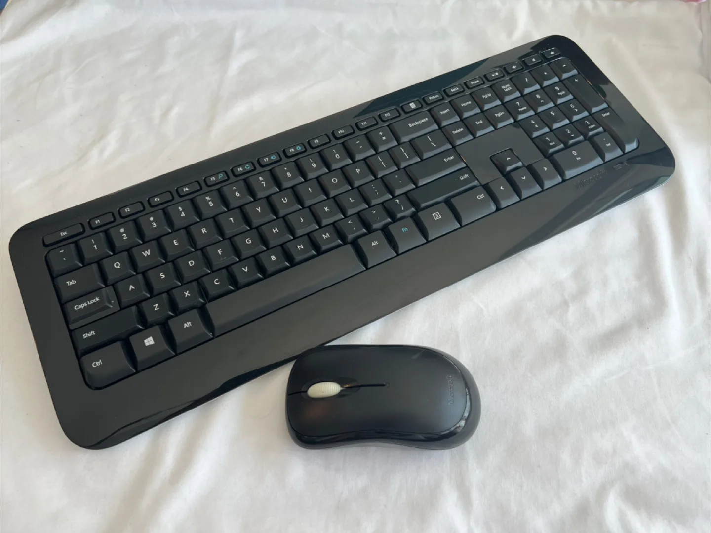 Microsoft Wireless Keyboard & Mouse thumbnail