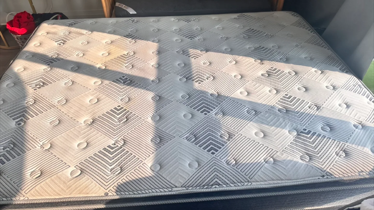 Queen Size Mattress thumbnail