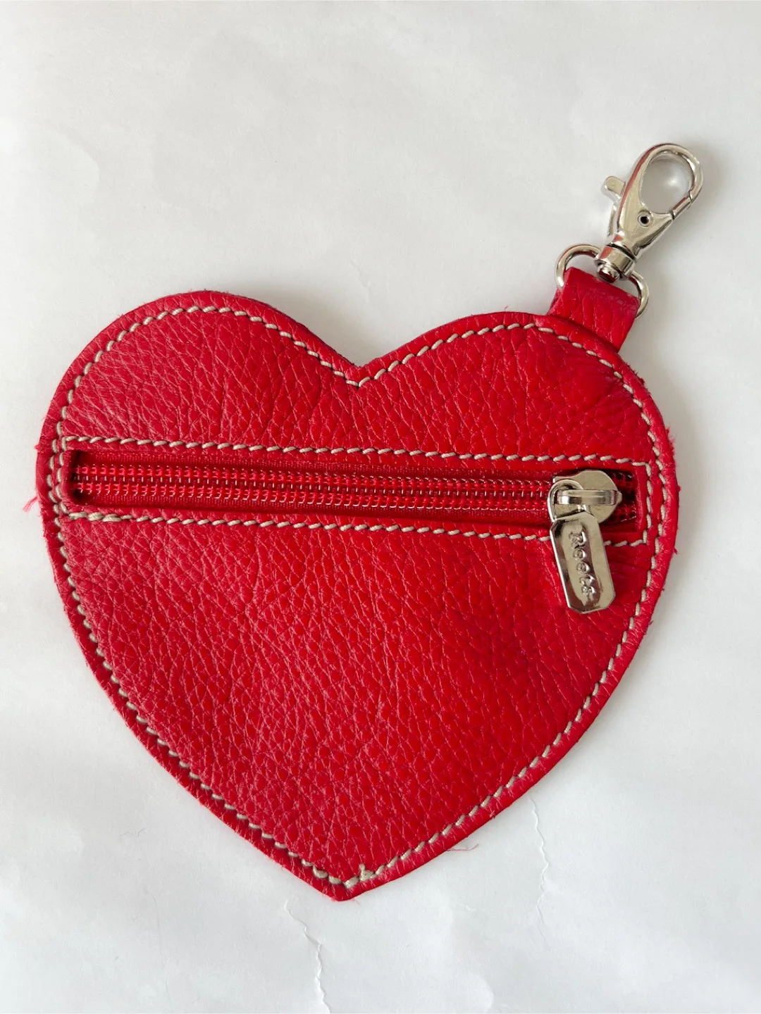 Roots red heart coin purse (brand new) image indicator(2)