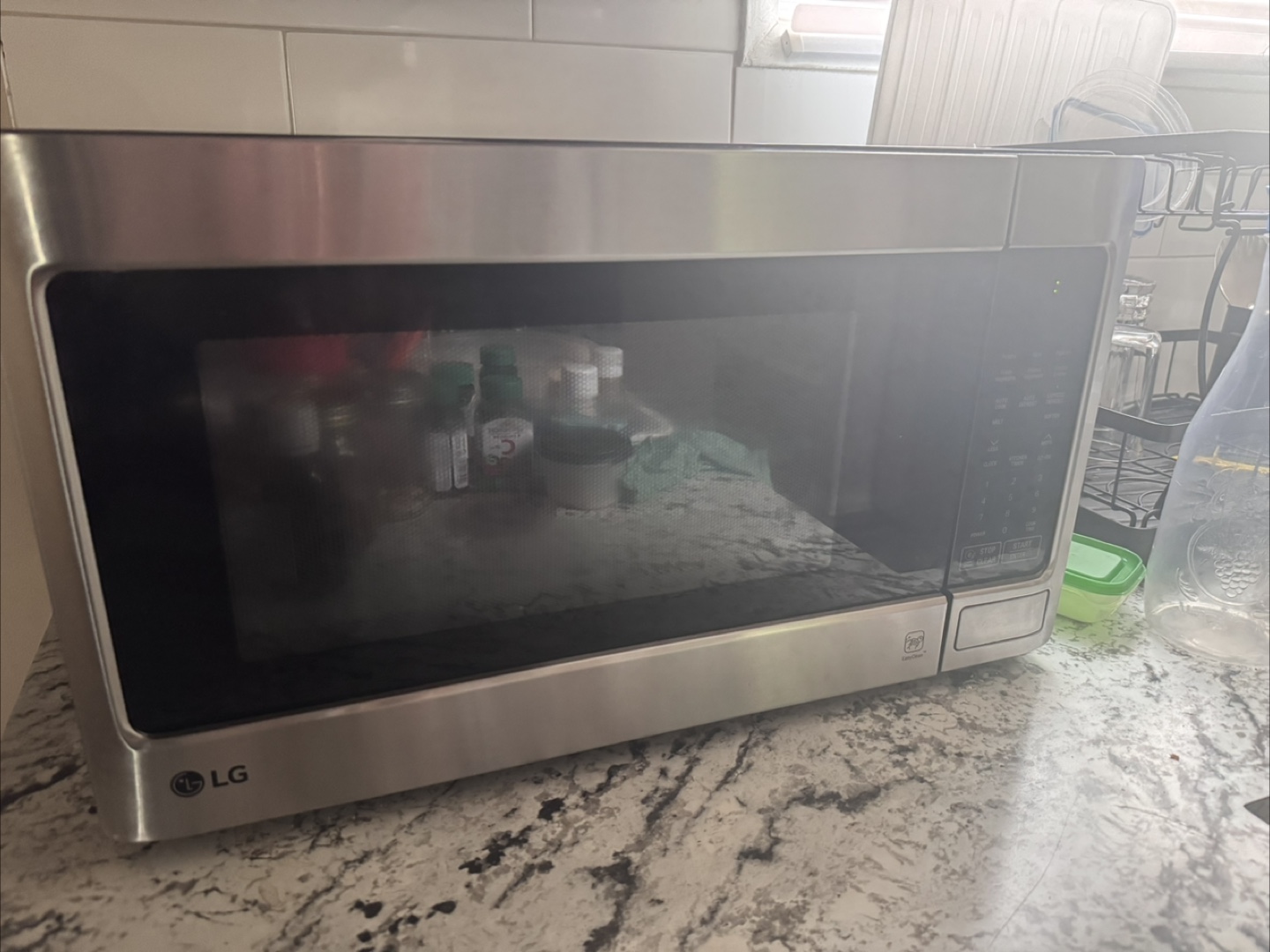 LG Microwave Oven - photo 3