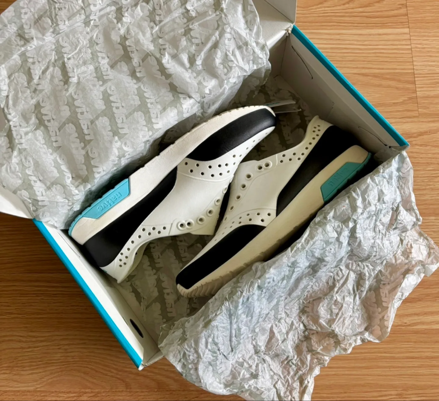 Native Shoes thumbnail