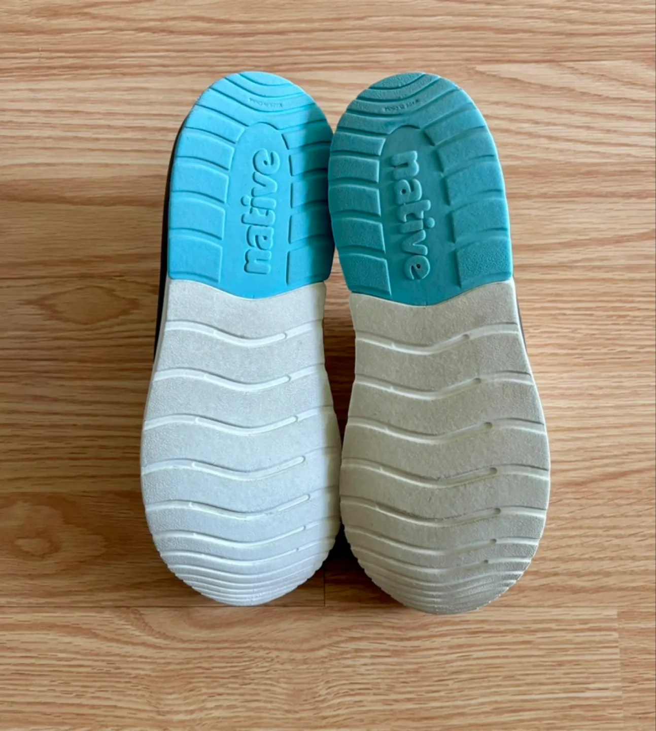 Native Shoes image indicator(5)