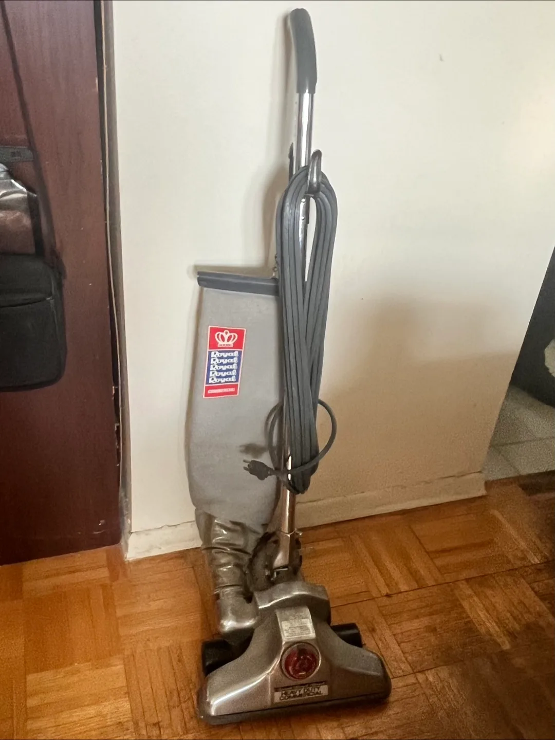 Heavy Duty Commercial Vacuum Cleaner image indicator(2)