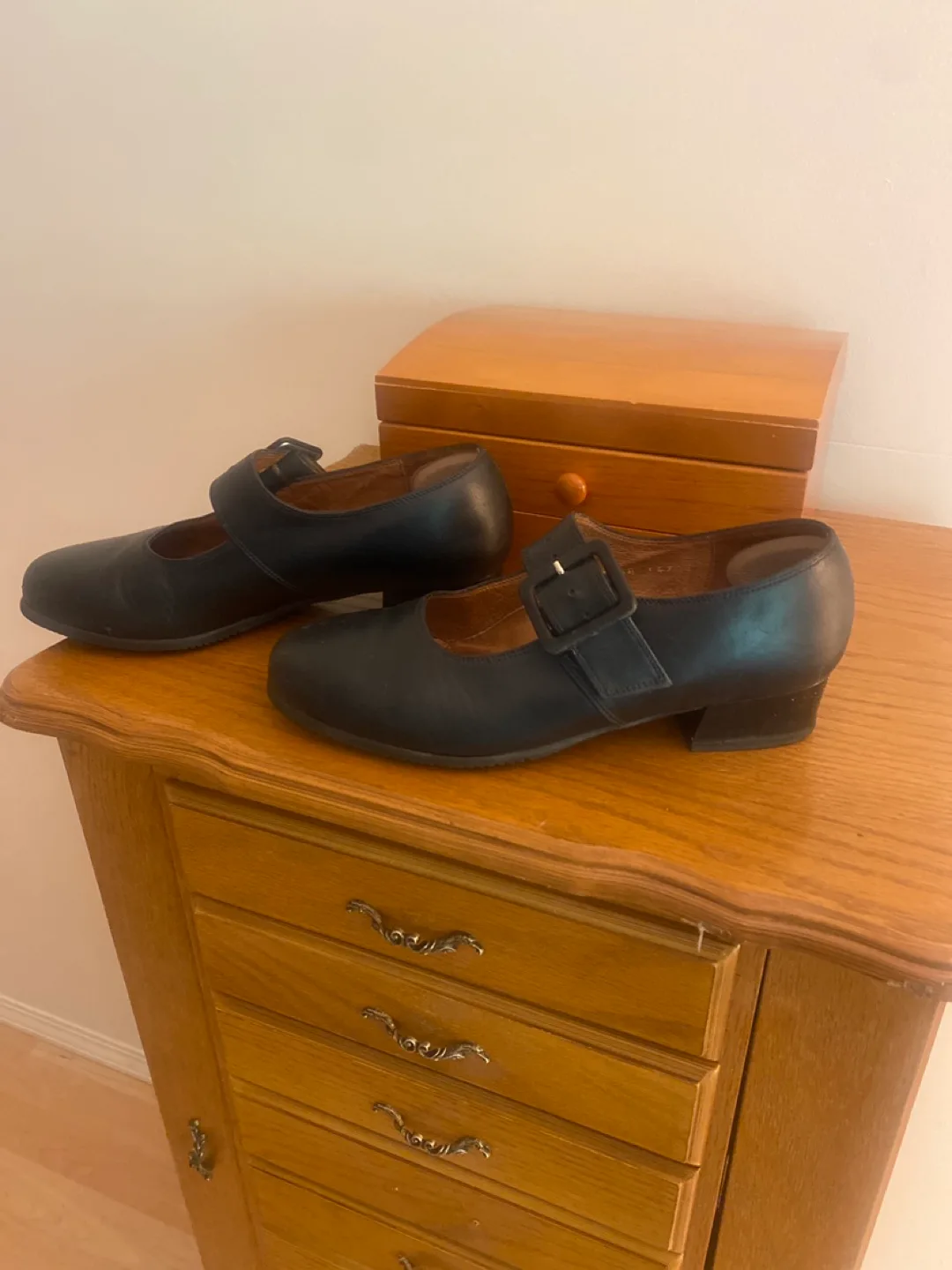 Black Mary Jane Shoes image indicator(2)