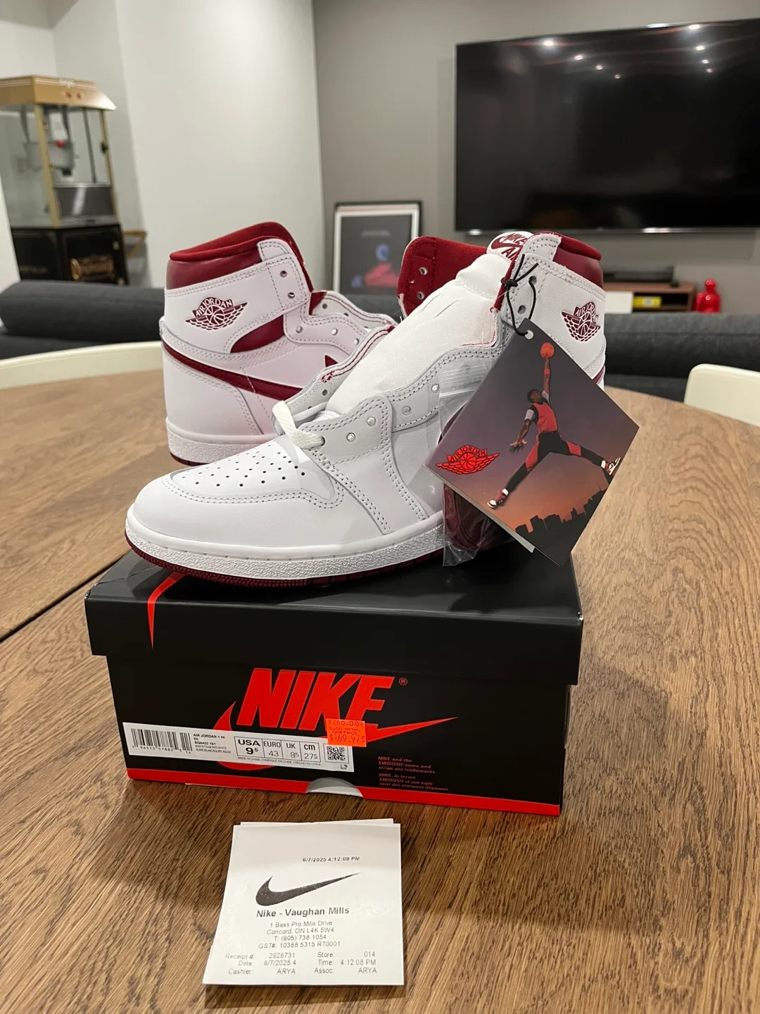 Jordan 1 High Metallic Burgundy Size 9.5 image indicator(2)