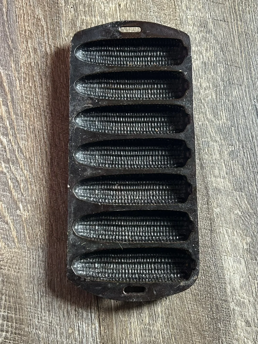 Vintage Cast Iron Cornbread Pan thumbnail